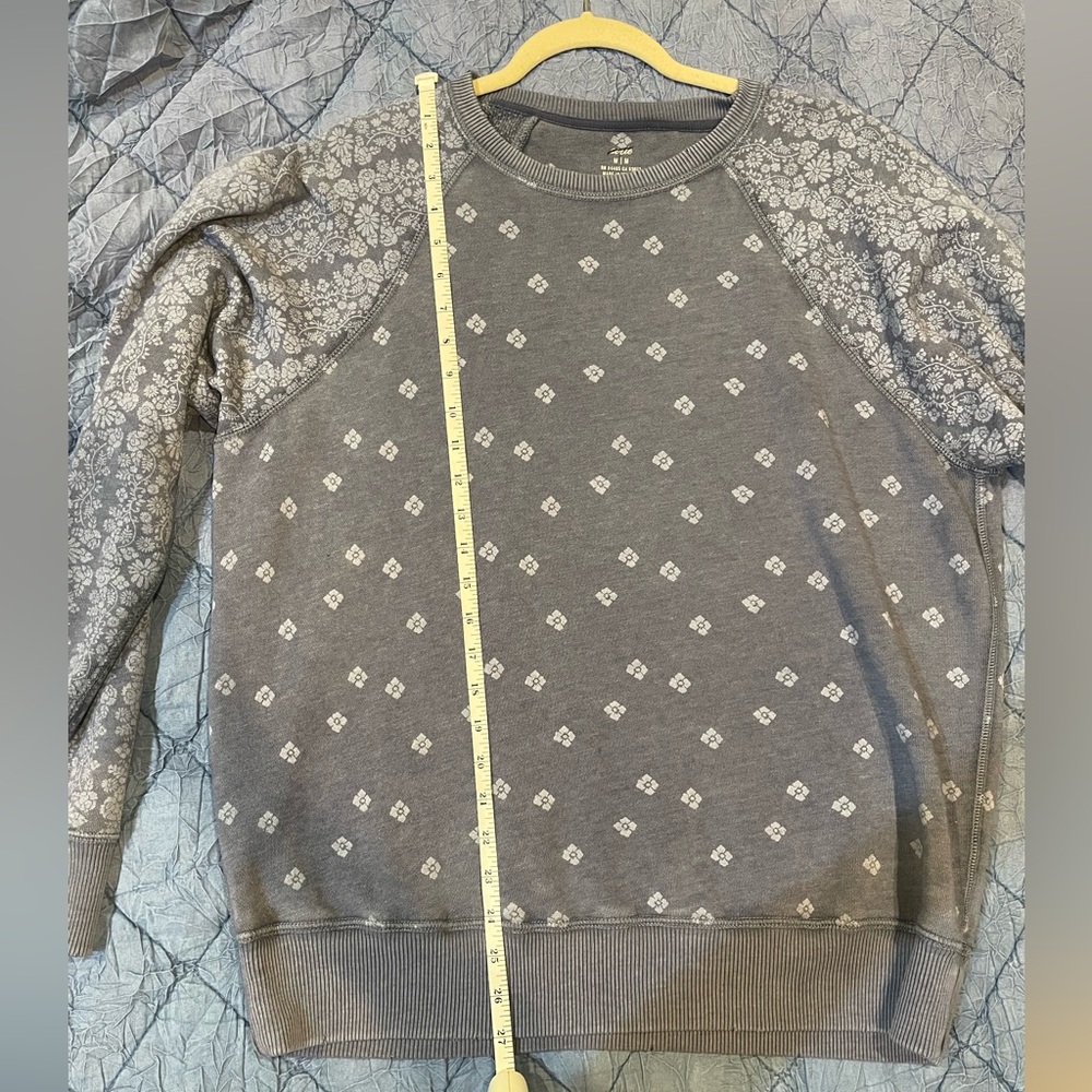 Aerie Floral Sweatshirt size Medium - Picture 4 of 4